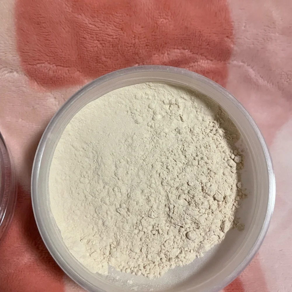 Large Anastasia Beverly Hills Loose Setting Powder Bundle in Vanilla
